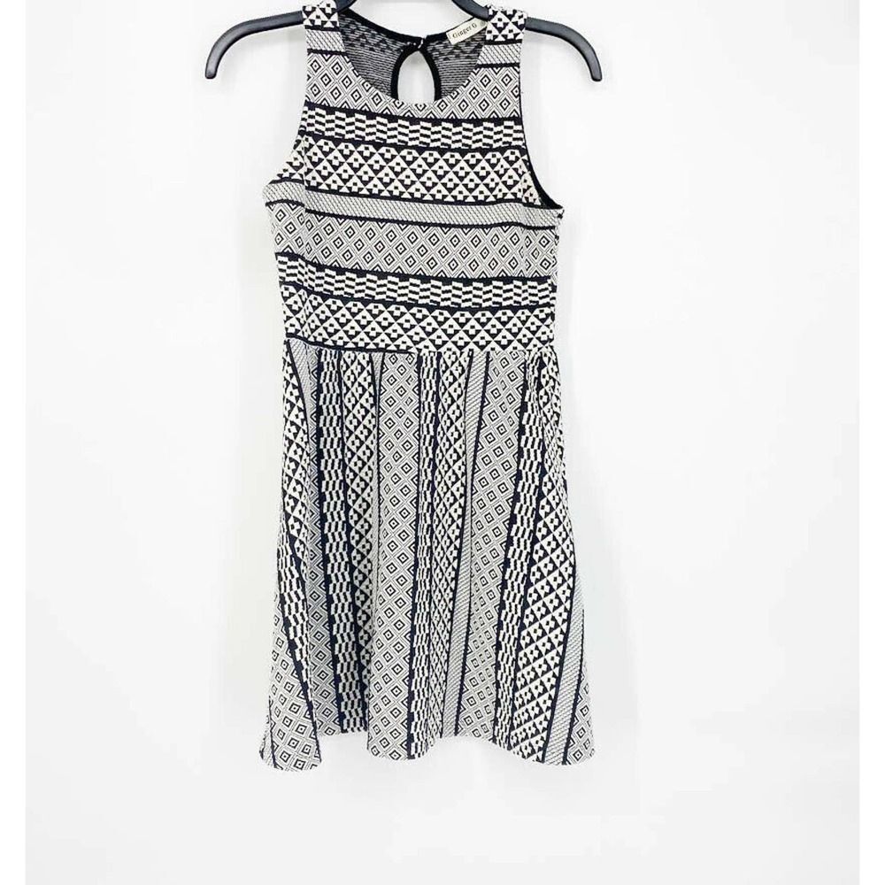Ginger G Women's Black‎ White Fit & Flare Dress Size Small Aztec Bohemian